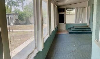 809 S Roselawn Ave, Artesia, NM 88210