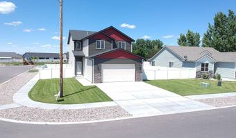 912 Alpine Ave, Chubbuck, ID 83202
