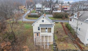 947 Pine St, Ambridge, PA 15003