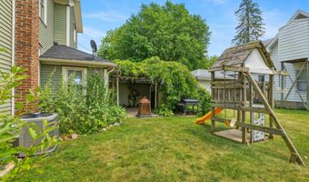 702 S Van Buren St, Auburn, IN 46706