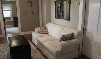 6 W Main St, Chester, CT 06412