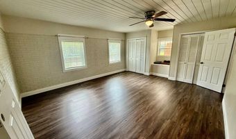 808 Laurel Ave, Adel, GA 31620