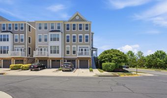 42167 CANARY GRASS Sq, Aldie, VA 20105
