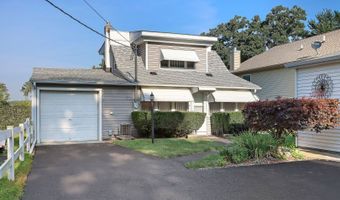 38410 N Lakeside Pl, Antioch, IL 60002