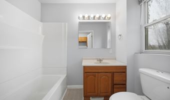 106 N Talbot St, Addison, MI 49220