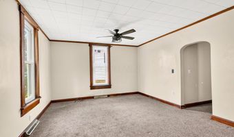 127 Walnut St, Ashville, OH 43103
