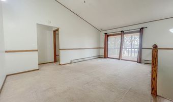 467 Rohr St, Arnolds Park, IA 51331