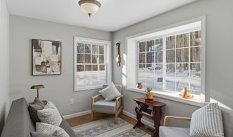 18 Holbrook Rd, Bedford, NH 03110