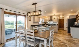 1049 Vine Ave, Riverside, IA 52327