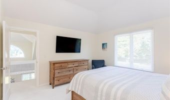 112 Harrison Ave, Newport, RI 02840