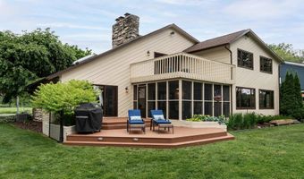3154 Waucheeta Trl, Madison, WI 53711