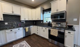 1004 15th St, Aurora, NE 68818