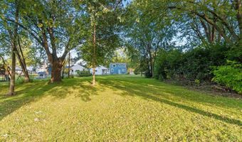 1833 N OWAISSA St, Appleton, WI 54911