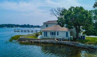 99 Smith St, Bristol, RI 02809
