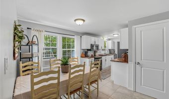 94 Maxson Hill Rd, Hopkinton, RI 02804