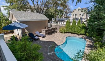 225 4th St, Beach Haven, NJ 08008