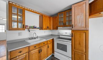 14 Paddock Ave, Alloway, NJ 07422