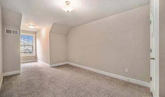 1 Maple Village Ct, Ann Arbor, MI 48103