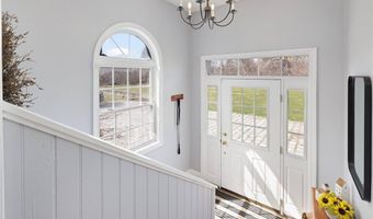 14 Hulls Ct, Jamestown, RI 02835