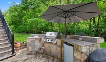 500 Terrington Dr, Ballwin, MO 63021