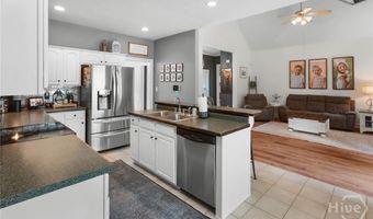 221 Creekside Dr, Arnoldsville, GA 30619