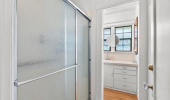 94 N 3rd St, Ashland, OR 97520