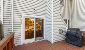 38 Woodside Dr, Albany, NY 12208