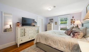 118 Poplar St, Bangor, ME 04401