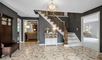 150 Brandywine Dr, Amherst, NY 14221