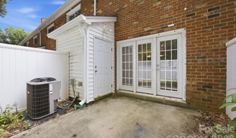 1215 Green Oaks Ln I, Charlotte, NC 28205