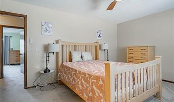 32 SE Shadowlake Dr 32, Bartlesville, OK 74006
