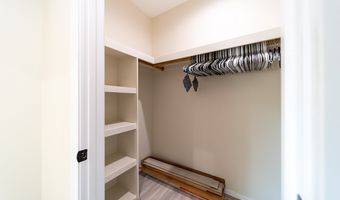 1673 KAUMANA Dr, Hilo, HI 96720