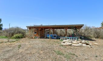 34 Dos Carpinteros Rd, Arroyo Seco, NM 87514