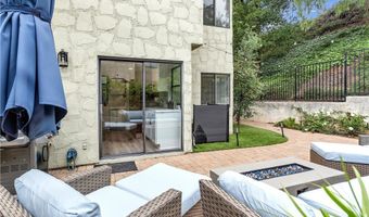 29729 Strawberry Hill Dr, Agoura Hills, CA 91301