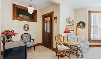 314 Washington St, Algonquin, IL 60102