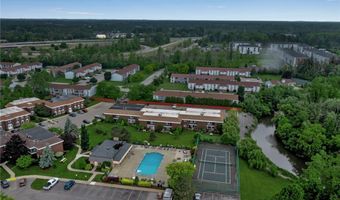 95 Greenwich Dr 2, Amherst, NY 14228