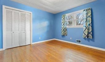 9 Merrimon Ave, Boiling Springs, SC 29316