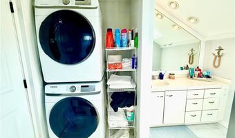 22 Dixon St, Newport, RI 02840