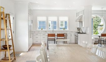 15 High St, Newport, RI 02840