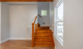5 McGee St, Belton, SC 29627
