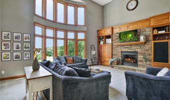 72315 Grey Fawn Dr, Albert Lea, MN 56007