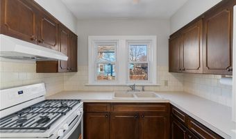 1899 16th St SW, Akron, OH 44314