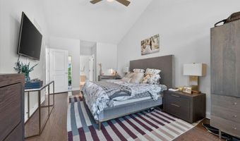 3062 N Spurway Dr, Ann Arbor, MI 48105