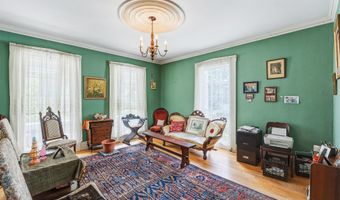 28 Chapel St, Augusta, ME 04330