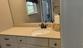 7930 Rolling Hills Dr, Athens, OH 45701