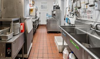 688 E Bay Ave, Barnegat, NJ 08005