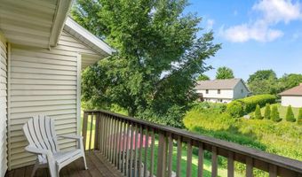 2869 Larkspur Ln, Fitchburg, WI 53711