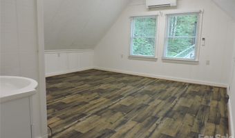963 Melton Branch Rd, Bakersville, NC 28705