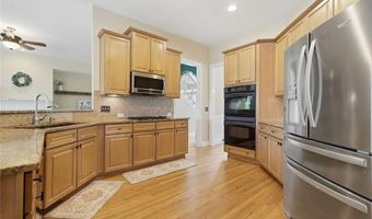 2440 Saxony Trce, Alpharetta, GA 30005