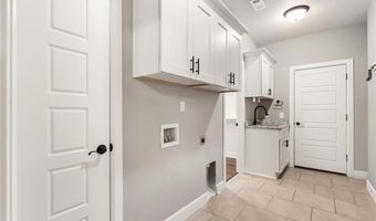4102 SW Bermuda Ave, Bentonville, AR 72713